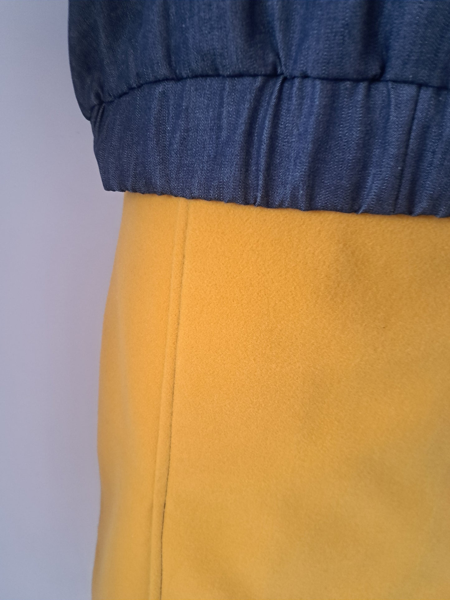 Fustă din stofă groasă