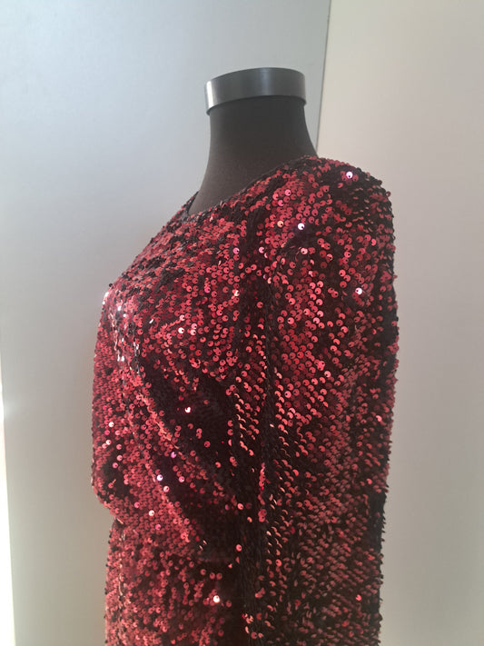 Rochie bluzată din paiete