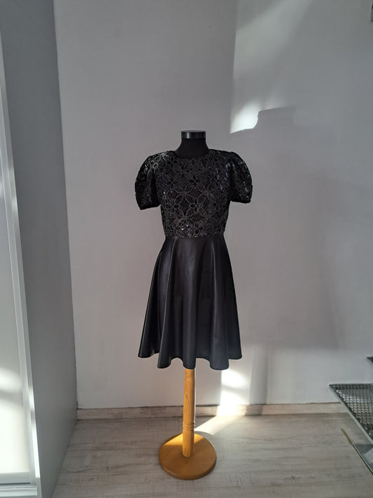 Rochie cu bust din paiete