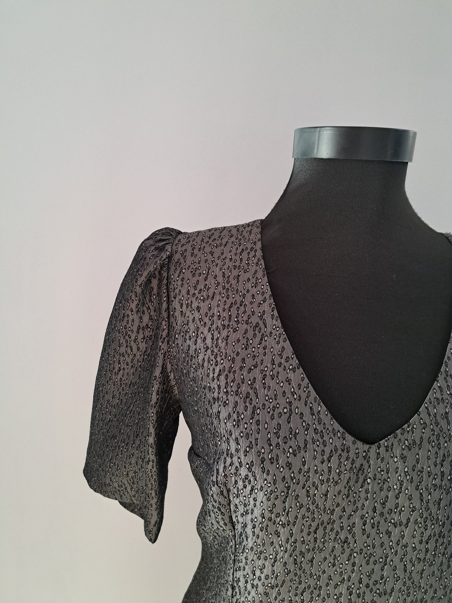 Rochie conică din brocard