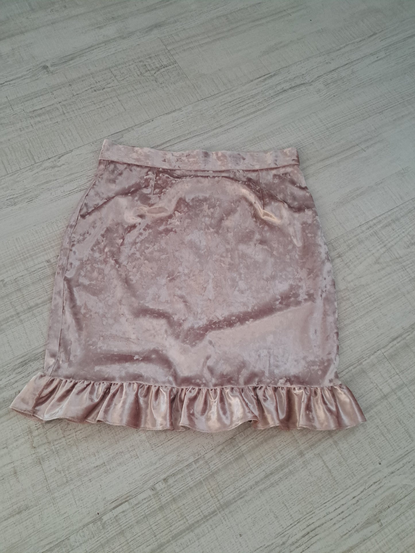 Fustă scurtă din catifea